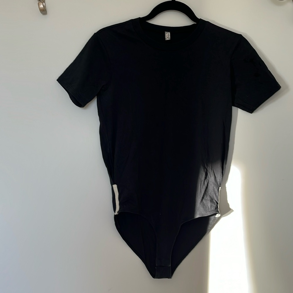 Free People T-shirt body suit. Black XS.